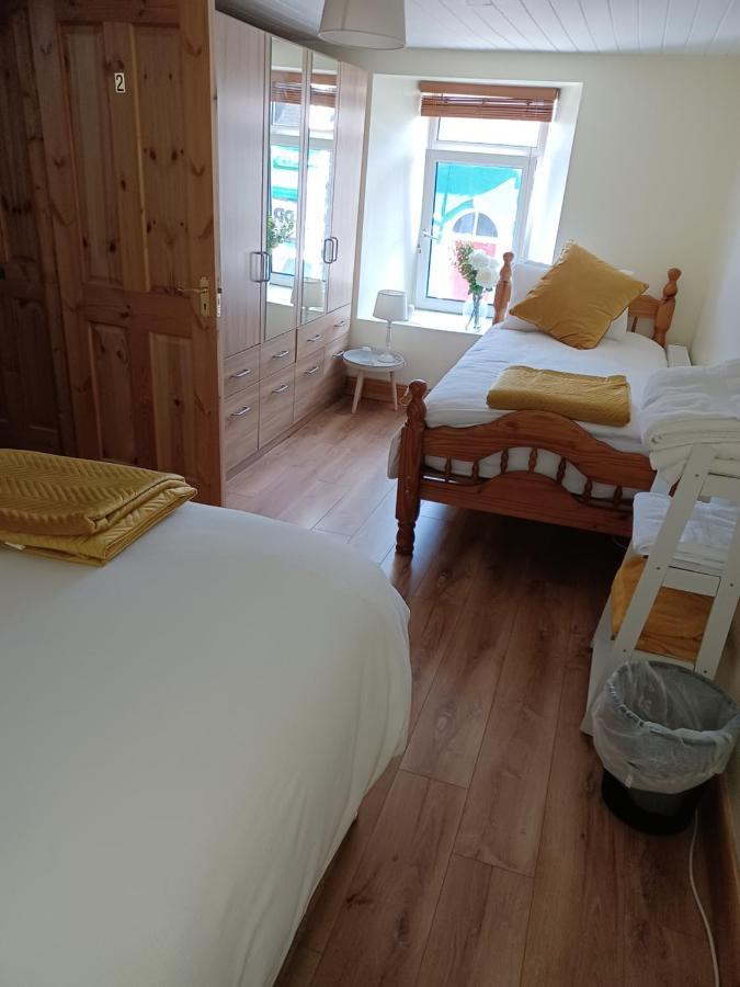 Kents Guesthouse Accommodation Kilmacthomas Kültér fotó
